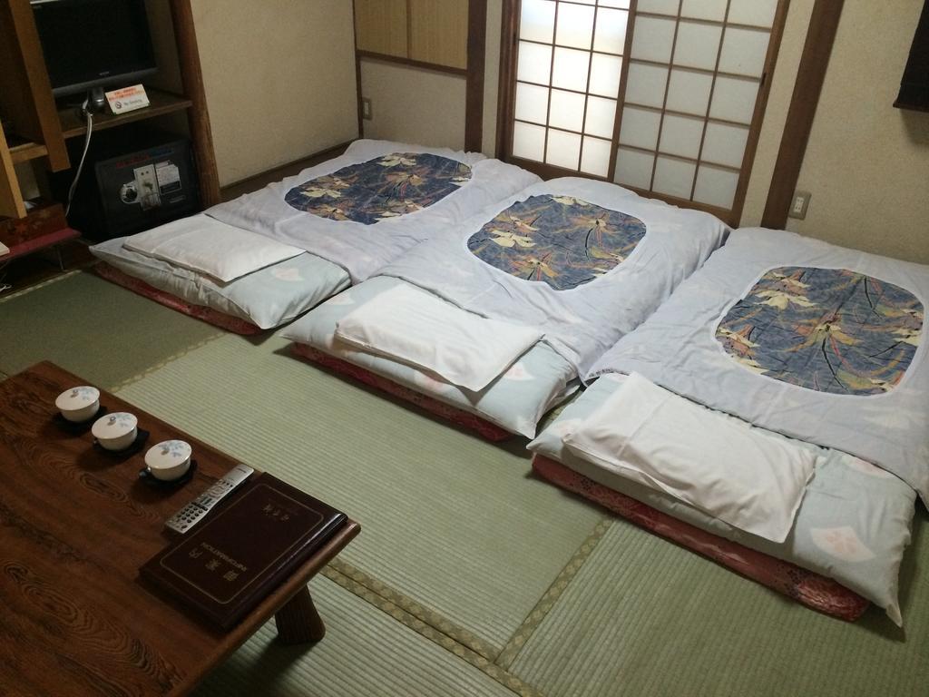 Nihonkan Kyoto Rum bild